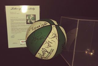Reggie Lewis Bird Auerbach 1988 - 89 Boston Celtics Team Signed Basketball Psa