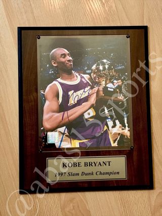 1996 - 97 Kobe Bryant Rookie Signed Rc Lakers Photo 1997 Slam Dunk Auto W Card