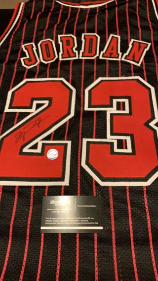 Michael Jordan Autographed Signed Chicago Bulls Jersey With