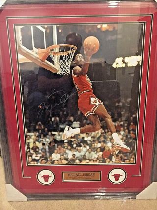 Michael Jordan Signed 16x20 Framed & Matted Photo Chicago Bulls With Read