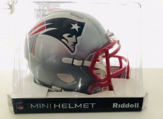 Tom Brady Autographed /signed England Patriots Mini Helmet With