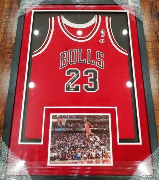 Michael Jordan Autographed Signed Chicago Bulls Jersey Uda