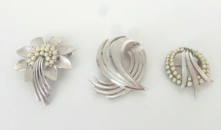 3 Crown Trifari Vintage Silver Tone Faux Pearl Small Loop Swirl Brooches/pins
