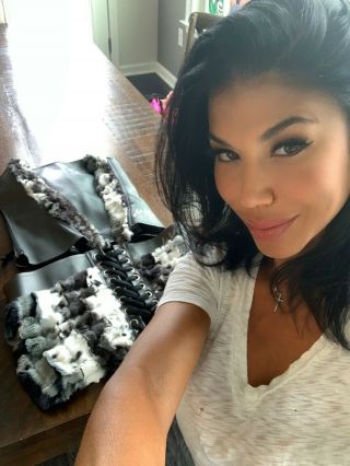 Rosa Mendes Signed Wwe Wrestlemania 28 Ring Worn Gear Outfit Autograph