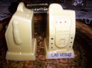 Vintage Ceramic Slot Machine Salt & Pepper Shakers Marked Las Vegas
