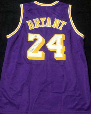 Kobe Bryant Signed Road Purple Los Angeles Lakers Jersey with 2