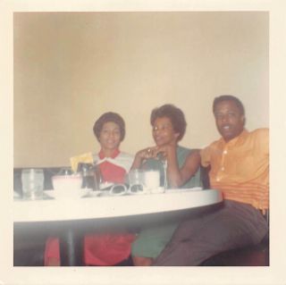 Family Has Coffee & Breakfast At Diner Black African American Vtg Photo 383