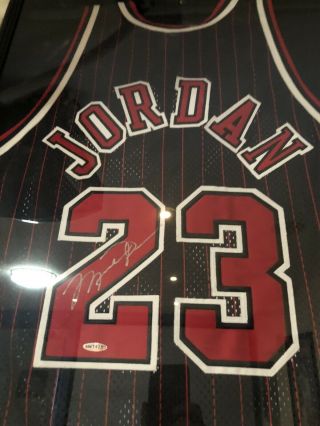 Michael Jordan Autographed Signed Uda Chicago Bulls 1997 Black Pinstripe Jersey