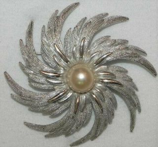 Vintage Sarah Coventry Silver Tone Pinwheel Flower Pin 60s Fx Pearl Bead Brooch