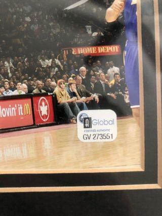 Kobe Bryant Authentic Autographed Framed 8x10 Photo (frame dim.  : 17.  25x11.  25x1) 2