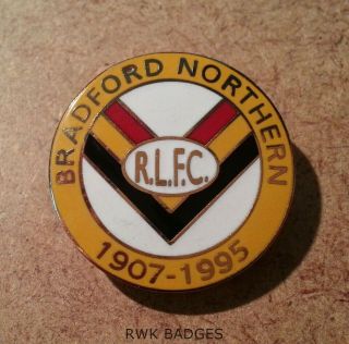 Bradford Northern - Vintage 1907 - 1995 Collectable Enamel Badge