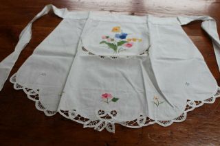 Vintage Sweet White Waist Apron With Flower Applique And Battenberg Lace