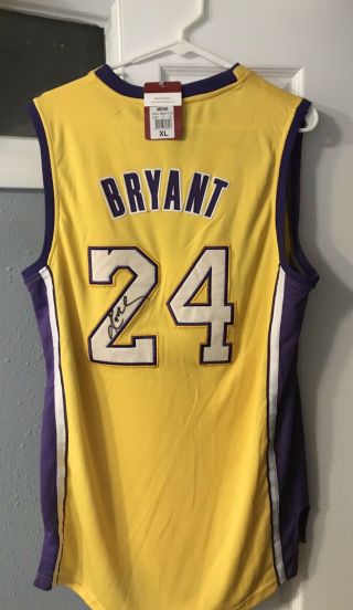 Kobe Bryant Autographed Signed Los Angeles Lakers Basketball Jersey Nwt