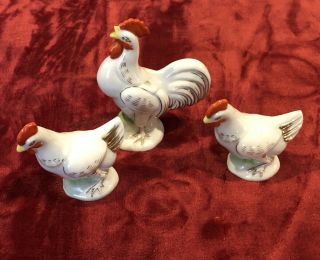 Vintage Rooster Chicken 3 Figurines White Gold Trim