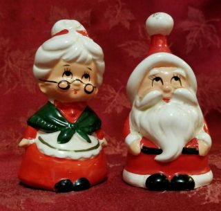Very Rare Vintage Mr.  And Mrs Santa Salt Pepper Shakers 4798