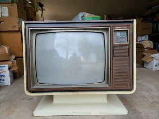 Vintage Zenith Color Tv 1974