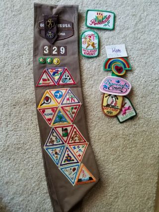 Vintage Girl Scout Brownie Merit Badges 1980’s Collector Sash 30 Patches,  Pins