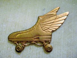 Vintage Winged Roller Skate Brooch Pin Topper Die Struck Brass Stamping Finding