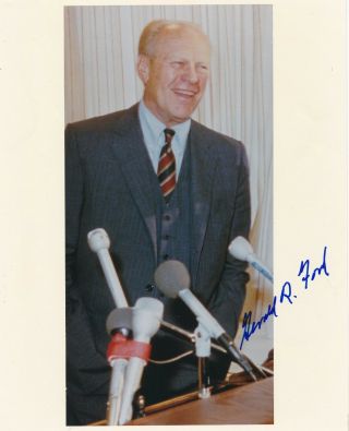 Gerald Ford - Vintage Signed Color Glossy Photograph