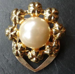 Vintage Cream Faux Pearl Cabochon Flower Gold Tone Scarf Ring Clip - C161