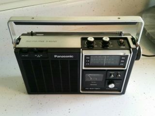 Vintage Panasonic RF - 1060 Portable AM/FM/PSB Radio 2