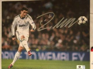 Cristiano Ronaldo Autographed 8x10 Photo With G/a - Real Madrid