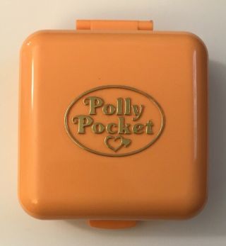 Vintage Polly Pocket Bluebird 1989 Polly ' s Townhouse Compact With Figures & Dog 2