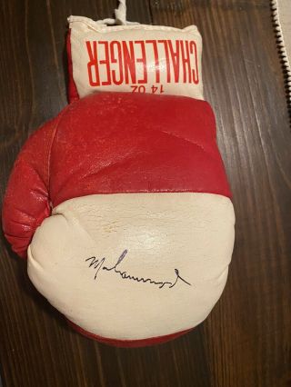 Authentic Muhammad Ali Autographed 14 Oz Boxing Glove - - Very Cool