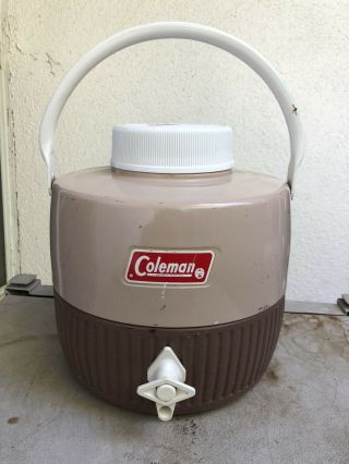 Vintage Brown Coleman Snow Lite 1 Gallon Water Jug W/ Drinking Cup 1983