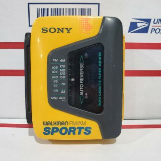 Sony Walkman Sports Am/fm Radio Cassette Player - Wm - Af59 - Vintage