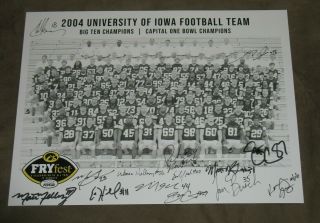 2004 Iowa Hawkeyes Football Team Autographed Photo Chad Greenway Warren Holloway
