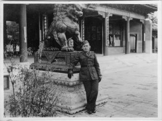 Vintage Photo: China Summer Palace Fu Dog Military Man 頤和園 40 