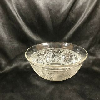 Vintage Clear Pressed Glass Filigree Daisy Serving Bowl