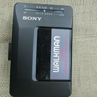 Vintage Sony Walkman Portable Am/fm Radio Cassette Player Wm - F2015