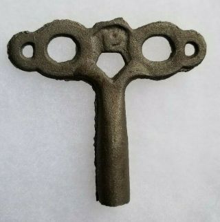 Vintage Cast Iron Metal Wind Up Mantle Clock Key Marked P