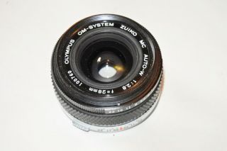 Vintage Olympus Om - System Zuiko Auto - W 28mm 1:2.  8 Camera Lens