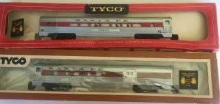2 Vintage Tyco Santa Fe Tavern And Coach 1010 Cars Ho Scale