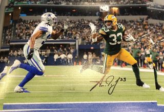 Aaron Jones Autographed Green Bay Packers 8x10 Photo Beckett