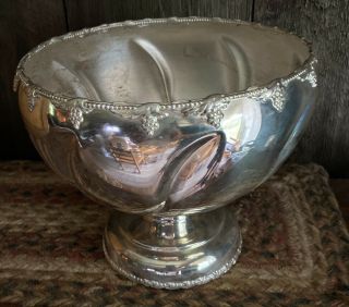 Vintage “w” Quadruple Silver Plate Fruit Bowl With Grape Design