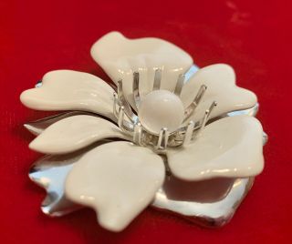 Vintage SARAH COVENTRY White/Silver Enamel Large Flower Pin Brooch Signed EUC 3