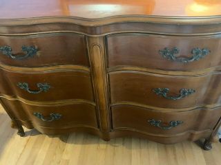 Vintage Solid Wood Bedroom Dresser With Six Drawers And Mirror