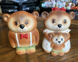 Vintage Papa Bear And Mama With Baby Bear Salt And Pepper Shakers Japan