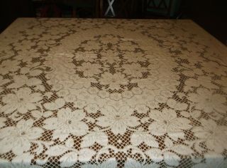 Vtg Quaker Lace Tablecloth,  64 By 92 Inches