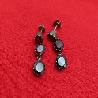 Vintage Sterling Silver Pierced Earrings Red Garnet Gemstones Prong Set 848m