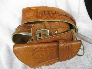 Vintage Hecho En Mexico Tooled Leather Cowboy Gun Holster & Belt