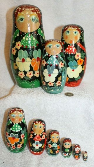 Vintage Russian Babushka Matryoshka Nesting Dolls - 9 Dolls
