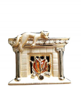 Vintage Rhinestone Cat On Fireplace Pin Brooch