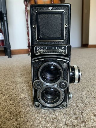 ROLLEIFLEX 3.  5E1 TLR CAMERA W/ZEISS PLANAR 75MM LENS WITH ACCESSORIES 2