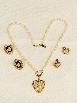 Vtg 1928 Rhinestone Pink Rose Pearl Gold Tone Pendant Necklace Earrings Set