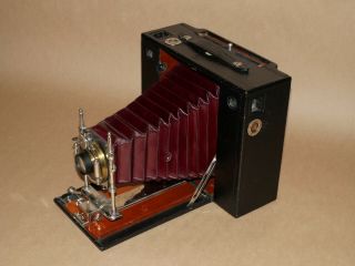 Red Bellows No.  5 Cartridge Kodak With 5 X 7 Film Back And Ground Glass